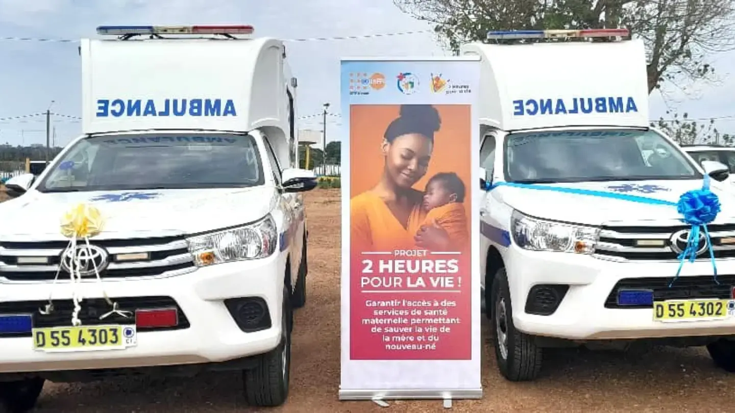 "2 heures pour la vie": Le Fonds des Nations pour la Population offre deux ambulances médicalisées aux populations de Bodokro et Ayaou-Sopka