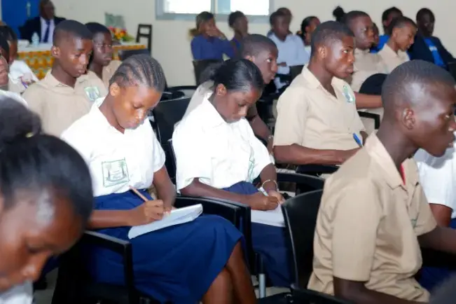 Lutte contre la Covid-19 en Côte d’Ivoire : Le gouvernement du Canada et l’UNFPA accompagnent le renforcement de l’éducation à distance et la lutte contre les violences basées sur le genre